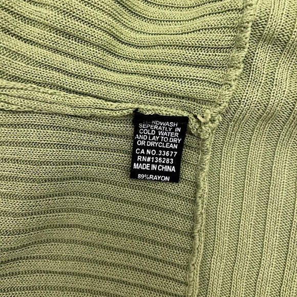 Green Open Front Women's Cardigan‎ - Picture 4 of 4